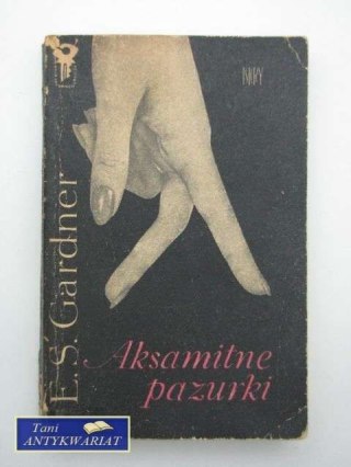 AKSAMITNE PAZURKI