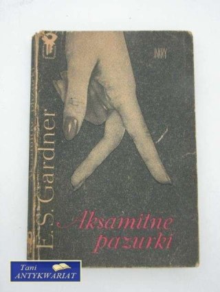 AKSAMITNE PAZURKI
