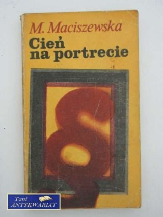 CIEŃ NA PORTRECIE