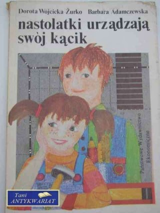 NASTOLATKI URZĄDZAJĄ SWÓJ KĄCIK