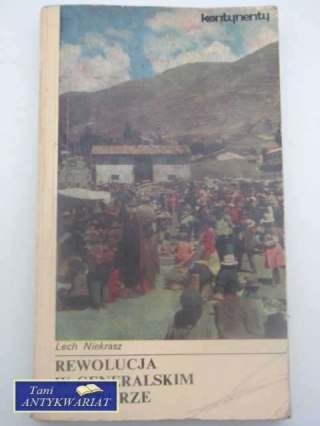 REWOLUCJA W GENERALSKIM MUNDURZE