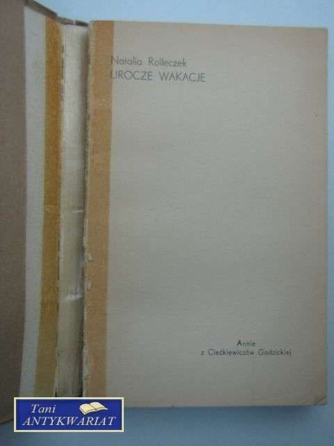 UROCZE WAKACJE
