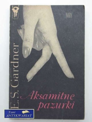 AKSAMITNE PAZURKI