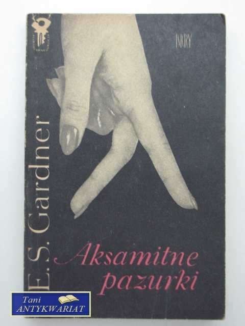 AKSAMITNE PAZURKI
