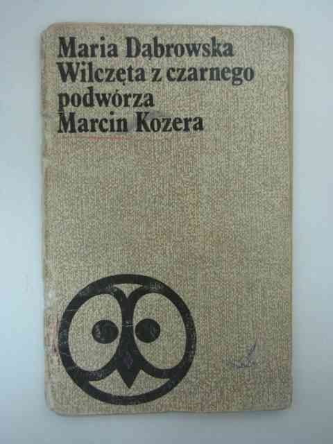 WILCZĘTA Z CZARNEGO PODWÓRZA