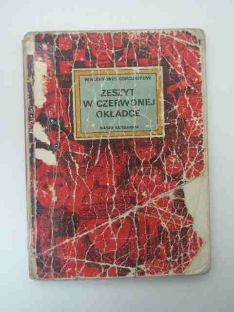 ZESZYT W CZERWONEJ OKŁADCE