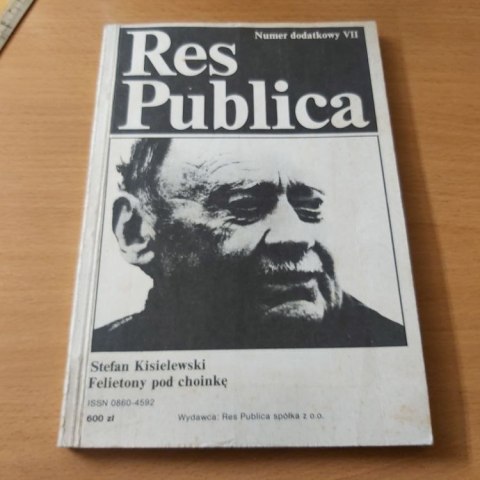 Res Publica felietony pod choinką
