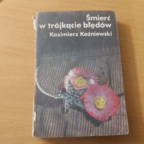 Śmierć w trójkącie błędów
