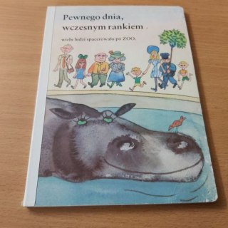 Pewnego dnia, wczesnym rankiem wielu ludzi spacerowało po ZOO