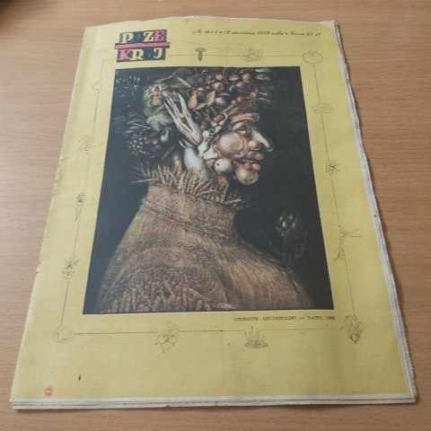 Przekrój nr 1944 z 12 września 1982 roku.