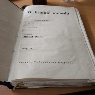 W krainie melodii 3 zbiór ulubionych utorów w łatwym układzie na fortepian