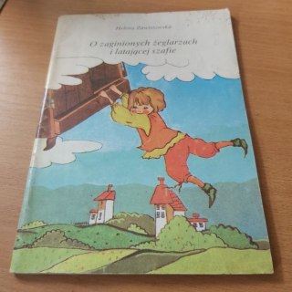 O zaginionych żeglarzach i latającej szafie.