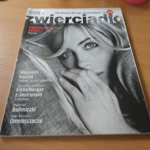 Zwierciadło nr 2/1900 Luty 2005 rok.