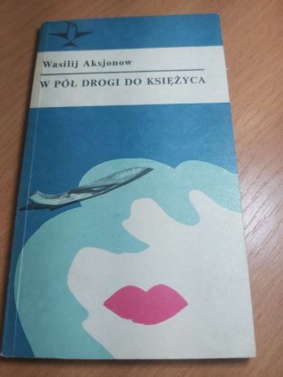 W pół drogi do księżyca