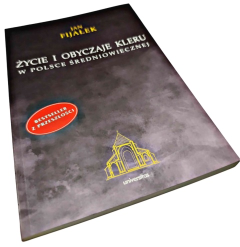 ŻYCIE I OBYCZAJE KLERU W POLSCE W ŚREDNIOWIECZU
